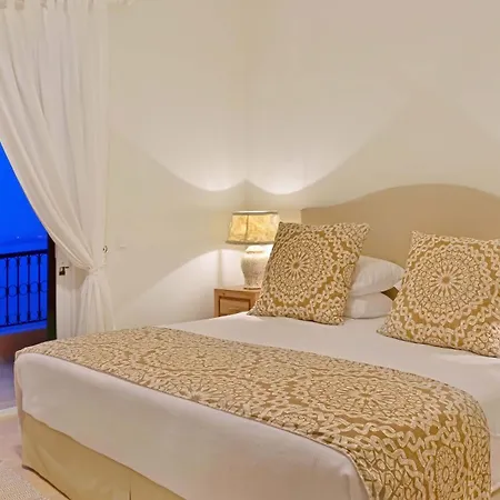 Domina - Private & Tender Platform