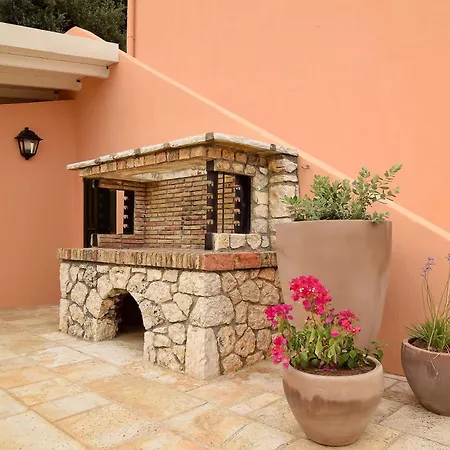 Villa Domina - Private & Tender Platform Pyrgi (Corfu)